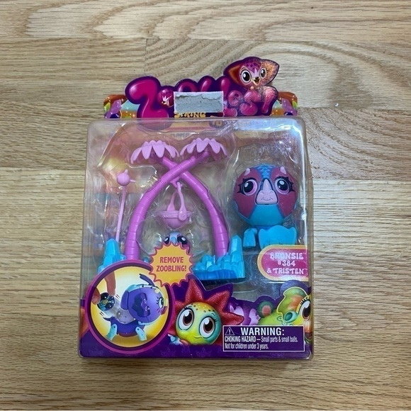 Zoobles #384 Bronsie Tristen Mama Zoobling NEW Action Figure Toy - Picture 2 of 4